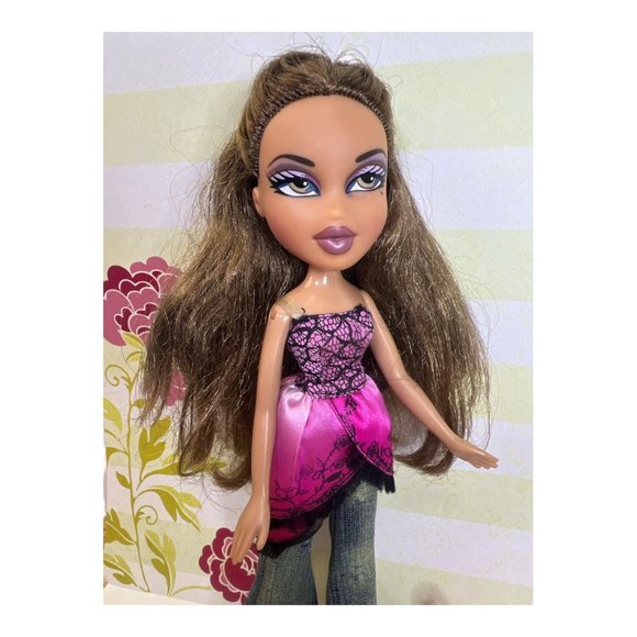 Vintage 2001 Bratz Yasmin Doll Long Brown Hair Hazel Eyes - Picture 4 of 12